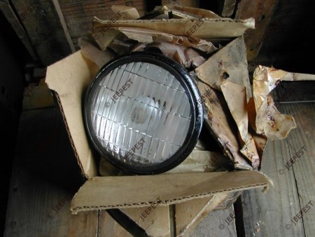 OPTIQUE PHARE HALFTRACK&M8 12 VOLTS NOS